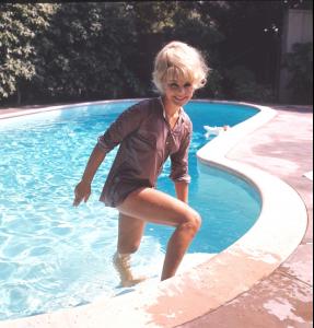 Elke Sommer242.jpg