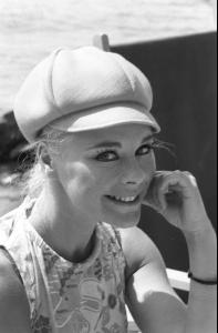 Elke Sommer054.jpg