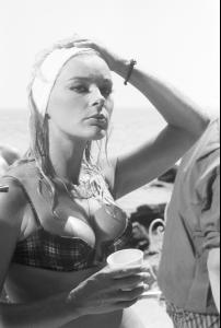 Elke Sommer057.jpg
