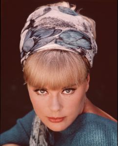 Elke Sommer025.jpg