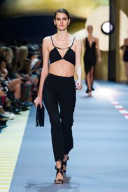 mugler-spring-summer-2016-pfw35Vmoody.jpg
