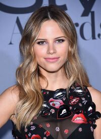 HalstonSage_InStyleAwards2015_001.jpg