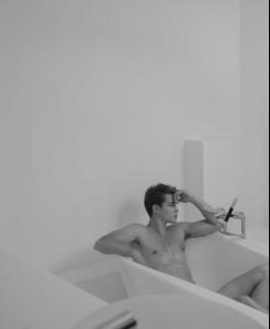 post-71675-0-69130900-1444249685_thumb.j