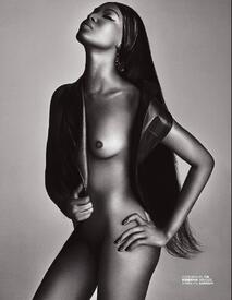 Lui_21_2015-10 (18)_Naomi Campbell.jpg