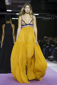 Giambattista-Valli-Ready-to-Wear-Spring-Summer-2016-Paris-0899-1444053971-bigthumb.jpg