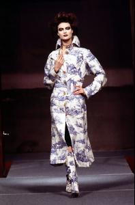 shalom_vivienne_westwood_RTW_SS964.jpg
