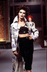 shalom_vivienne_westwood_RTW_SS965.jpg