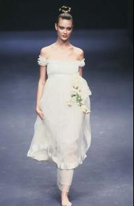 shalom_blumarine_fw979.jpg
