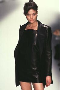 shalom_versace_fw97.jpg
