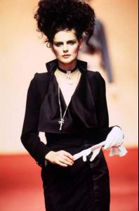 Stella_Vivienne_westwood_ss977.jpg