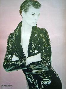 linda_ELLE_France_sep_2003_LINDA_SUPERWOMAN_DES_ANNEES_80_by_Karl_Lagerfeld_radolgc4.JPG
