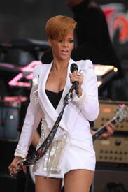 rihanna_gma_8774.jpg