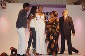 Fashion_for_relief_in_Tanzania_09.JPG
