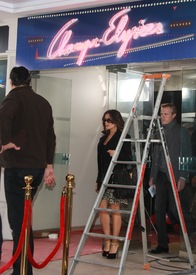 Salma Hayek at the Champs Elysees Television Talkshow in Paris 21.11.2011_09.jpg