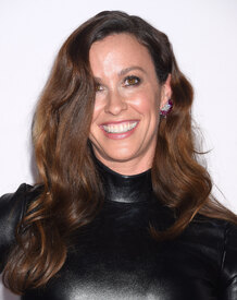 AlanisMorissette112215_26.jpg