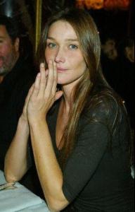 1014_563270210_carla_bruni__6__H002244_L.jpg