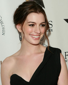 AnneHathaway_41.jpg