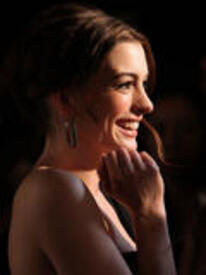 th_AnneHathaway_01.jpg