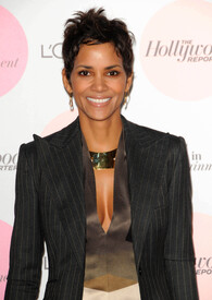 HalleBerryHollywoodReporter_sAnnualPower100WomenInEntertainmentBreakfast_58.jpg