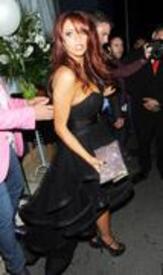 th_201357847_AmyChilds_Her21stBirthdayPartyZillisRestaurant_SohoLondon_140606_019.jpg