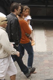 Halle Berry out in Los Angeles 30.12.2011_22.jpg