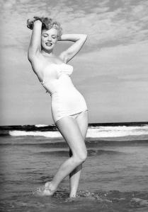 22655_MarilynMonroe_TobyBeach_AndresDeDienes_2_Jun_1949_12_122_158lo.jpg