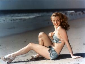 24129_MarilynMonroe_Bikini_1949_01_122_49lo.jpg