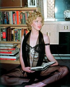 89240_MarilynMonroe_LIFEMagazine_PhillipeHalsmanPhotoshoots_Jan_1952_06_122_55lo.jpg