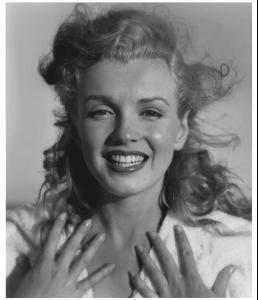 22882_MarilynMonroe_TobyBeach_AndresDeDienes_3_Jun_1949_08_122_355lo.jpg