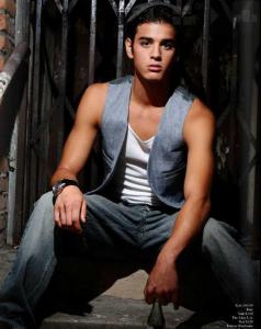 post-20251-0-63288900-1356646778_thumb.j