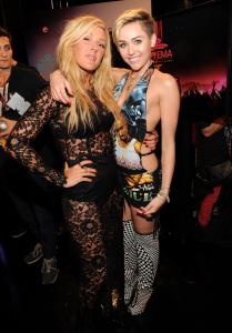 10Ellie-Goulding -2013-MTV-EMA--01.jpg
