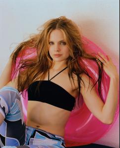 Mena-Suvari-37 (7).jpg