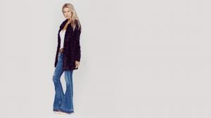 2016_01_07_planet-blue_suburban-riot_015