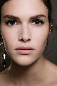 dior_van9.thumb.jpg.182bea45a804f8d95e62