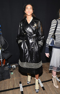 56c45979ba79e_TommyHilfigerWomenBackstag