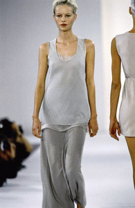 CALVIN-KLEIN-SPRING-1994-RTW-57-EMMA-BALFOUR.jpg