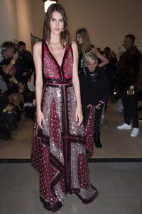 altuzarra_van3.thumb.jpg.3fcf23d2b1907a7