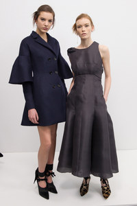 dior_julia4.thumb.jpg.4eea5ec6bd9750acd8