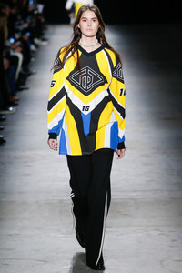 rag_van1.thumb.jpg.4ebb572d9d2acf990f1b7