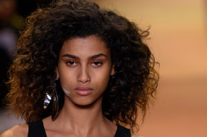 56daff845356c_MuglerFullFall2016Detailsn