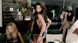 56e6198b9e834_romee3.thumb.gif.b8dd1c1bd