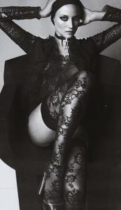 Diane Kruger - black blouse and stockings.jpg