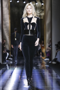 Balmain-Ready-To-Wear-Fall-Winter-2016-Paris-3733-1457019507-bigthumb.jpg