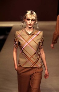 em6.thumb.jpg.105735d3cb660ea46799347889