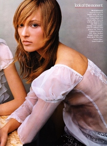 us_vogue_june_2001_38.jpg
