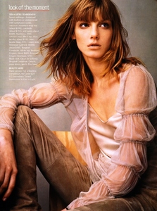 us_vogue_june_2001_42.jpg