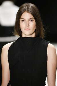 wang_van1b.thumb.jpg.6c104691f551bc311ca