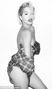 rita-ora-terry-rich-2014 (19).jpg