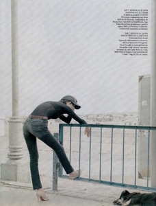 19 uk_vogue_jan_2005_34.jpg