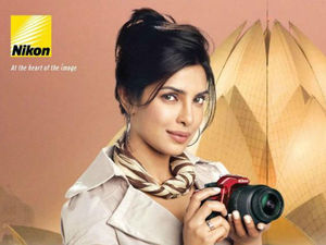 priyanka-chopra-nikon-cameras_1366473296